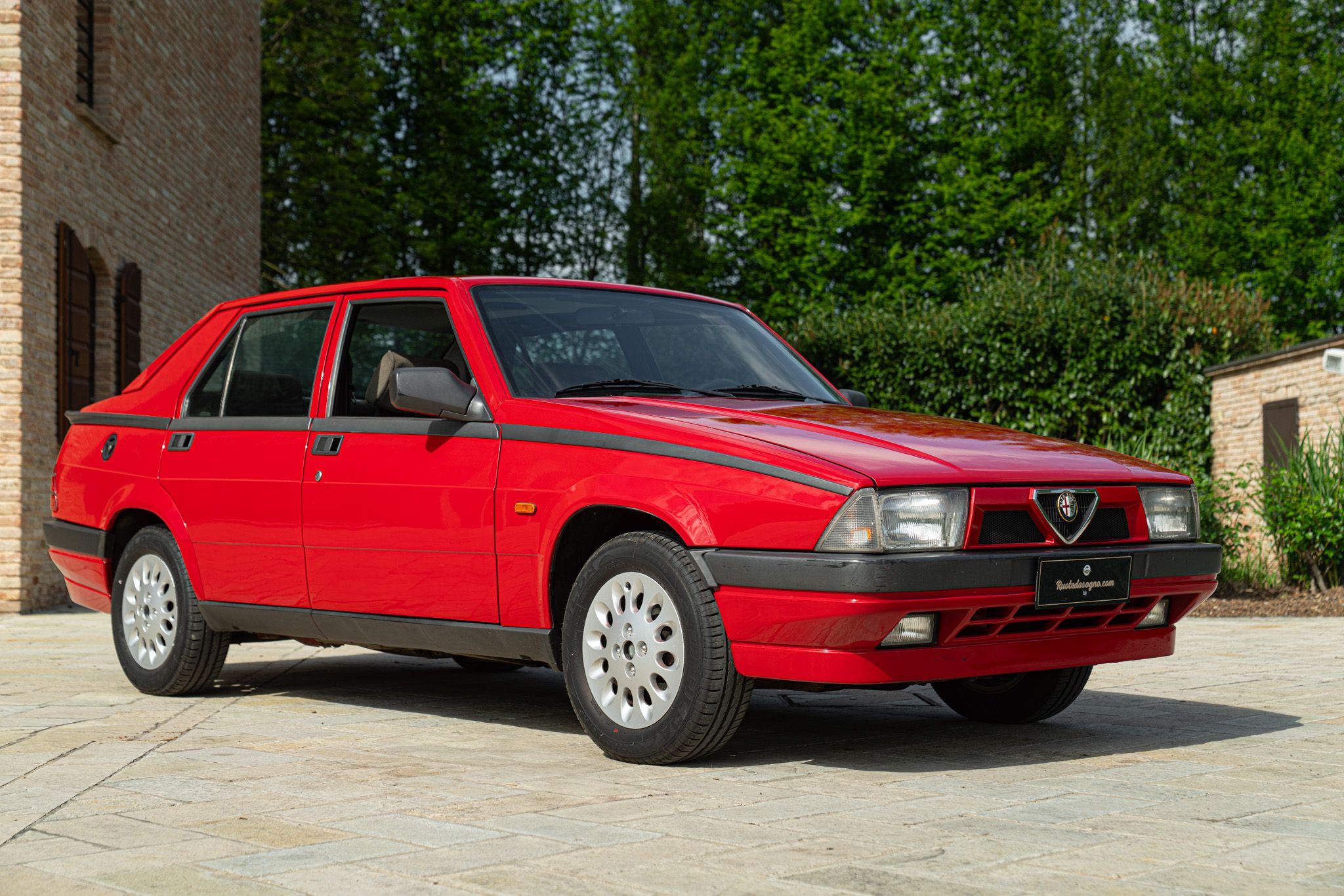 1991 Alfa Romeo 75, foto 3