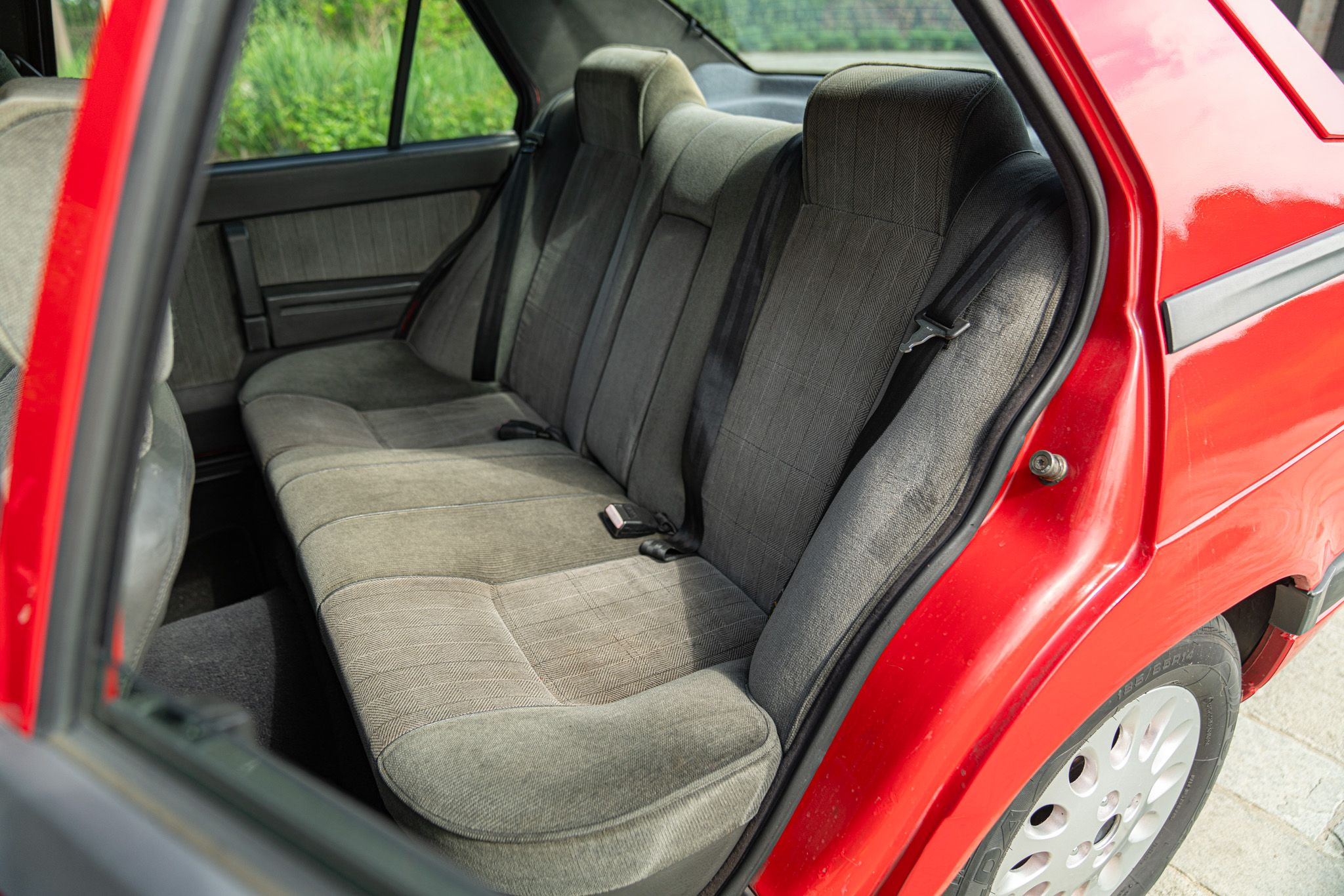 1991 Alfa Romeo 75, foto 8