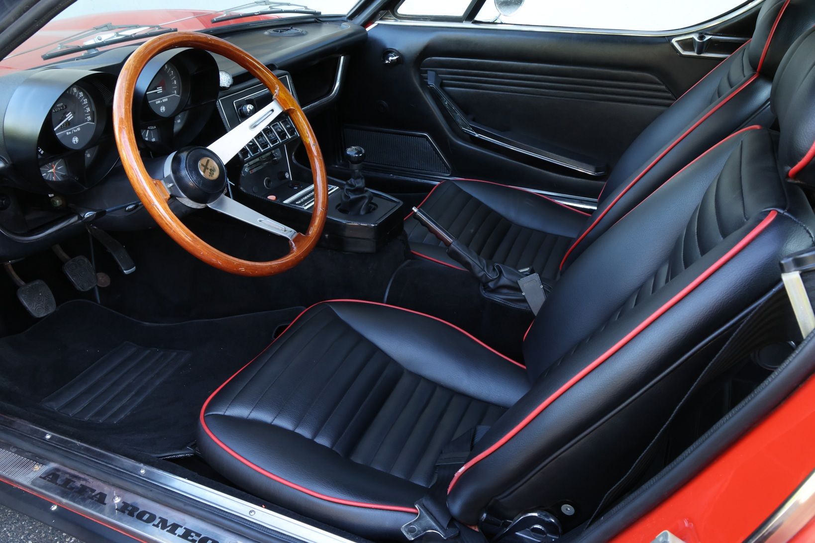 Alfa Romeo Montreal LHD, foto 3