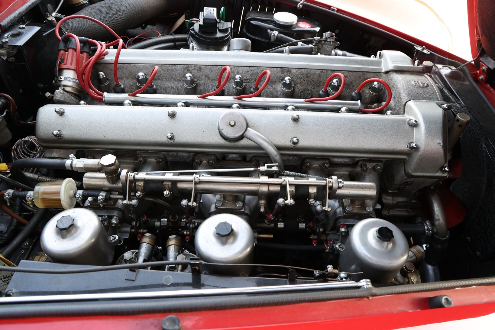 Aston Martin DB6 Saloon RHD, foto 4