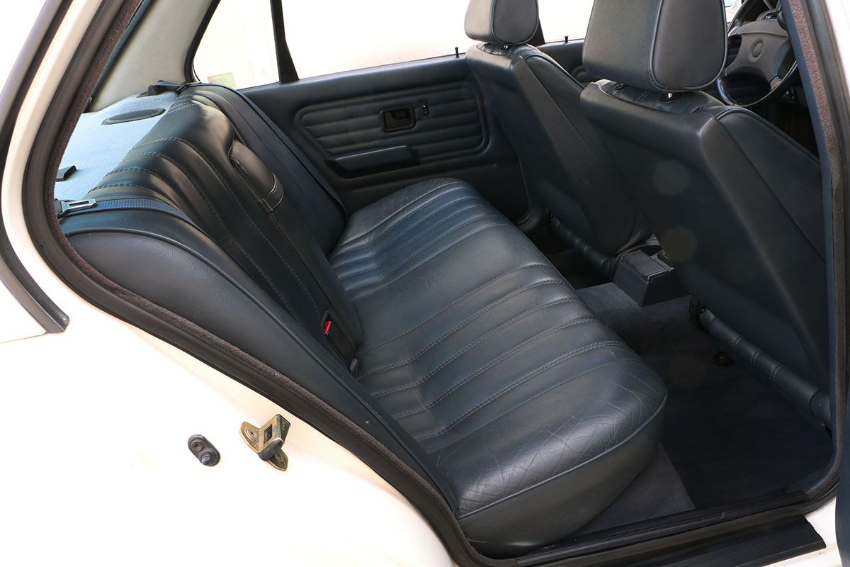 1990 BMW 3 Series E30 (1984 - 1991) 325ix Saloon, foto 9