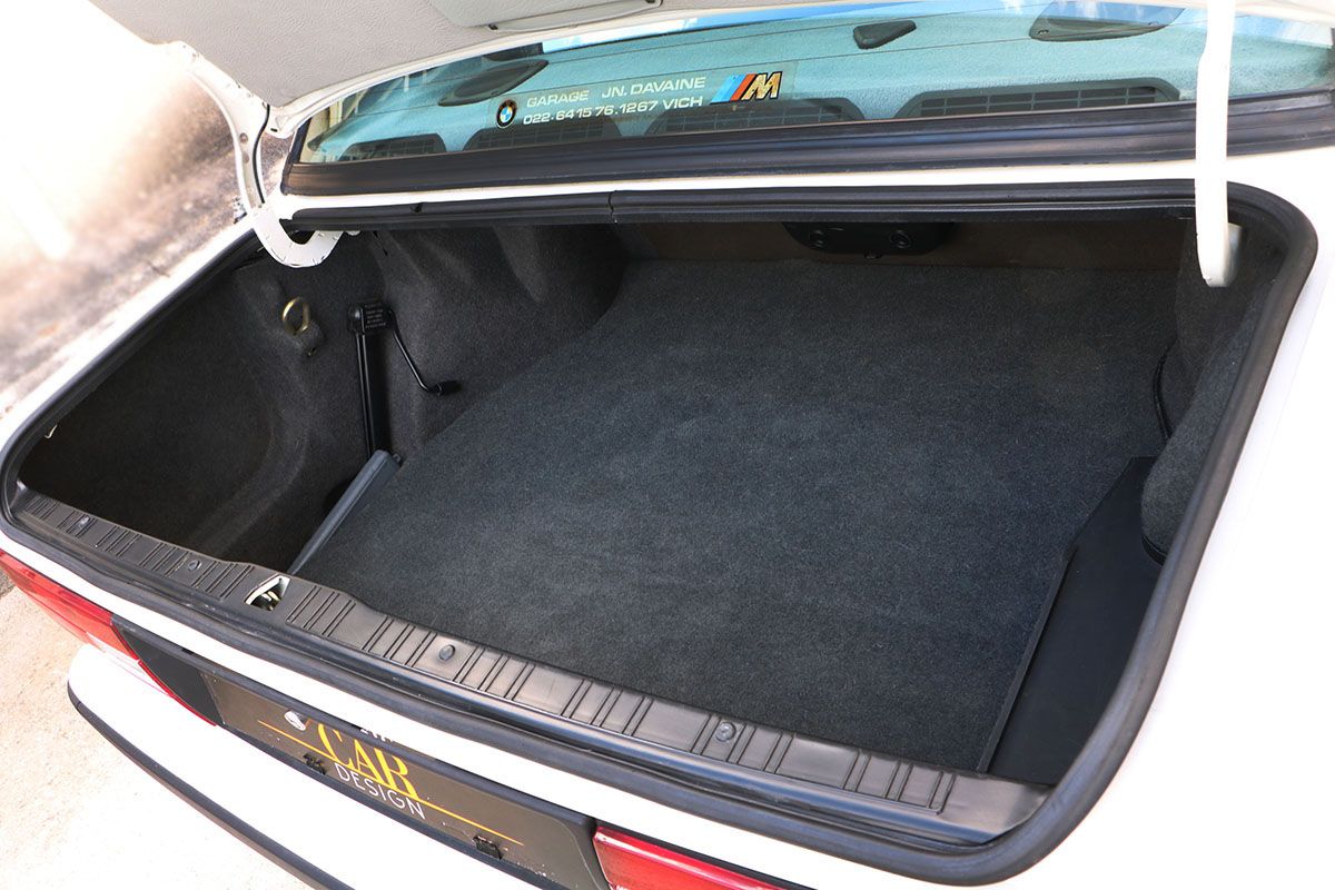1990 BMW 3 Series E30 (1984 - 1991) 325ix Saloon, foto 10