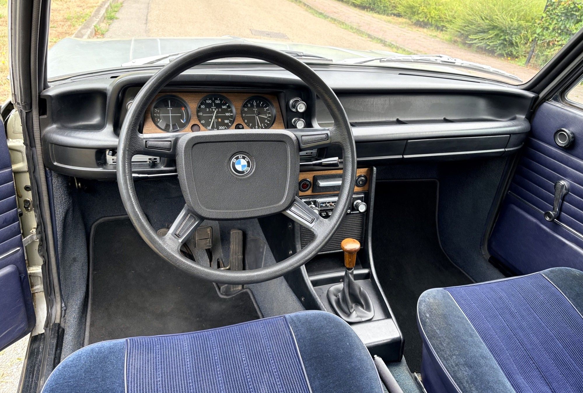 BMW 02 Series 2002 LUXUS Restored 22years 1 Owner., foto 3
