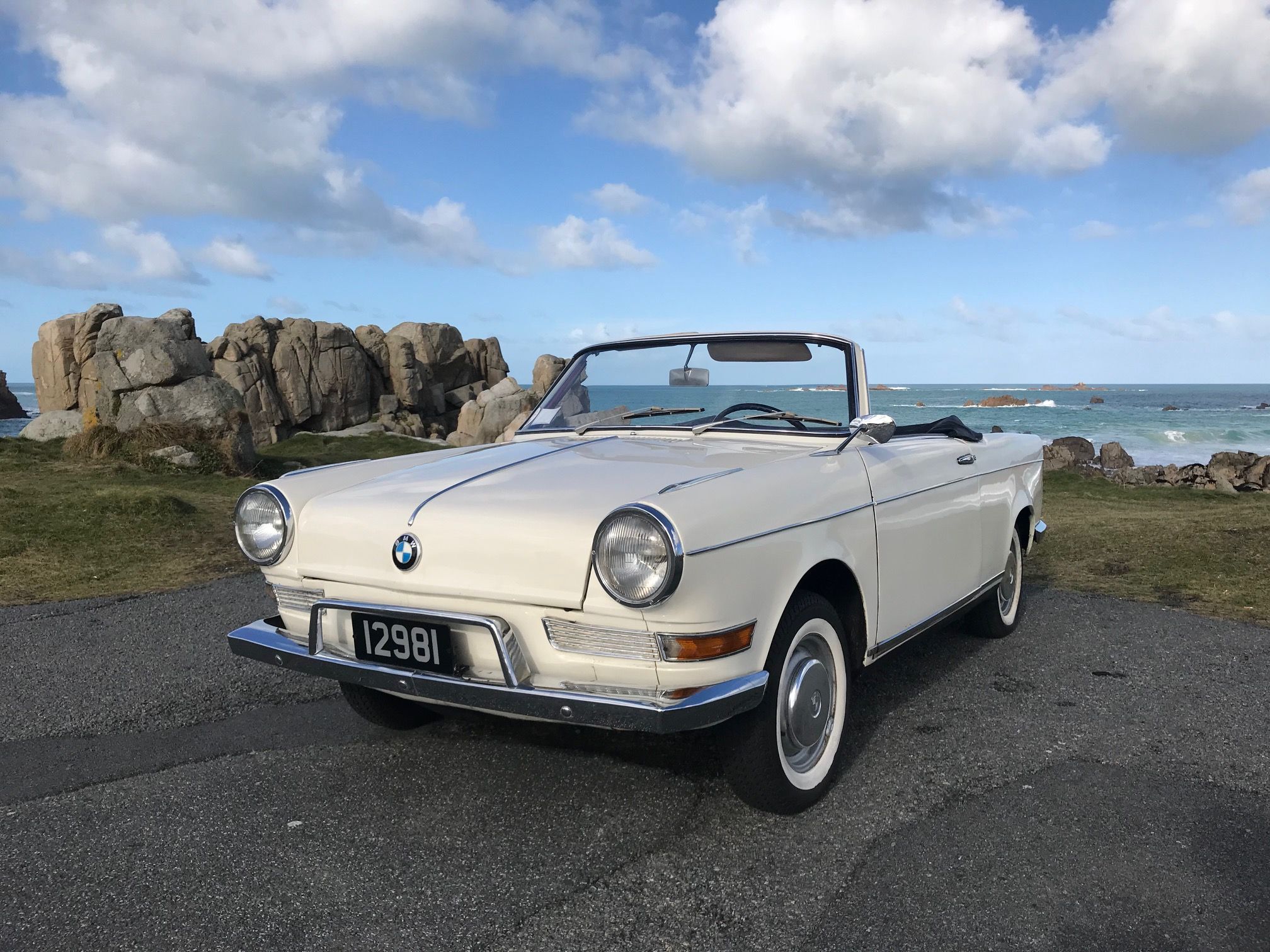 BMW 700S - scarce early Baur Cabriolet Sport, foto 2