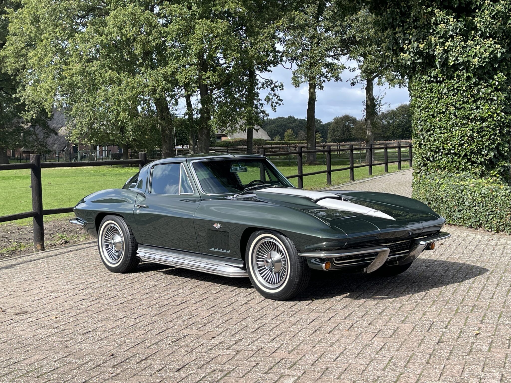 1967 Chevrolet Corvette C2 Coupe 5-speed manual 6.2 V8, foto 1