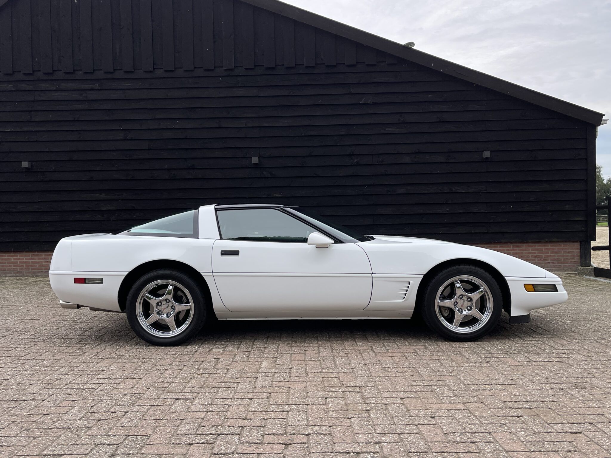 1996 Chevrolet Corvette C4 Coupe low kms , like new, foto 12