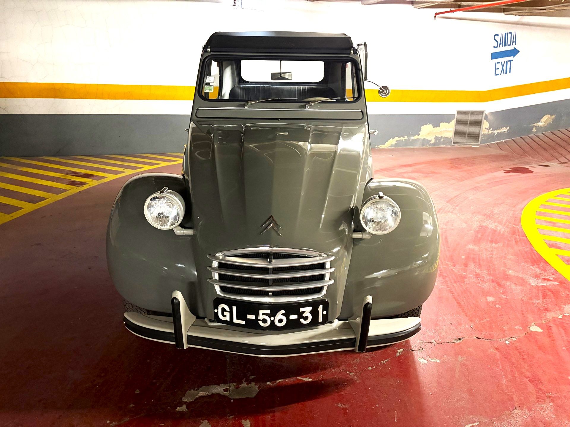 1966 Citroen 2CV 4 Hatchback, foto 2