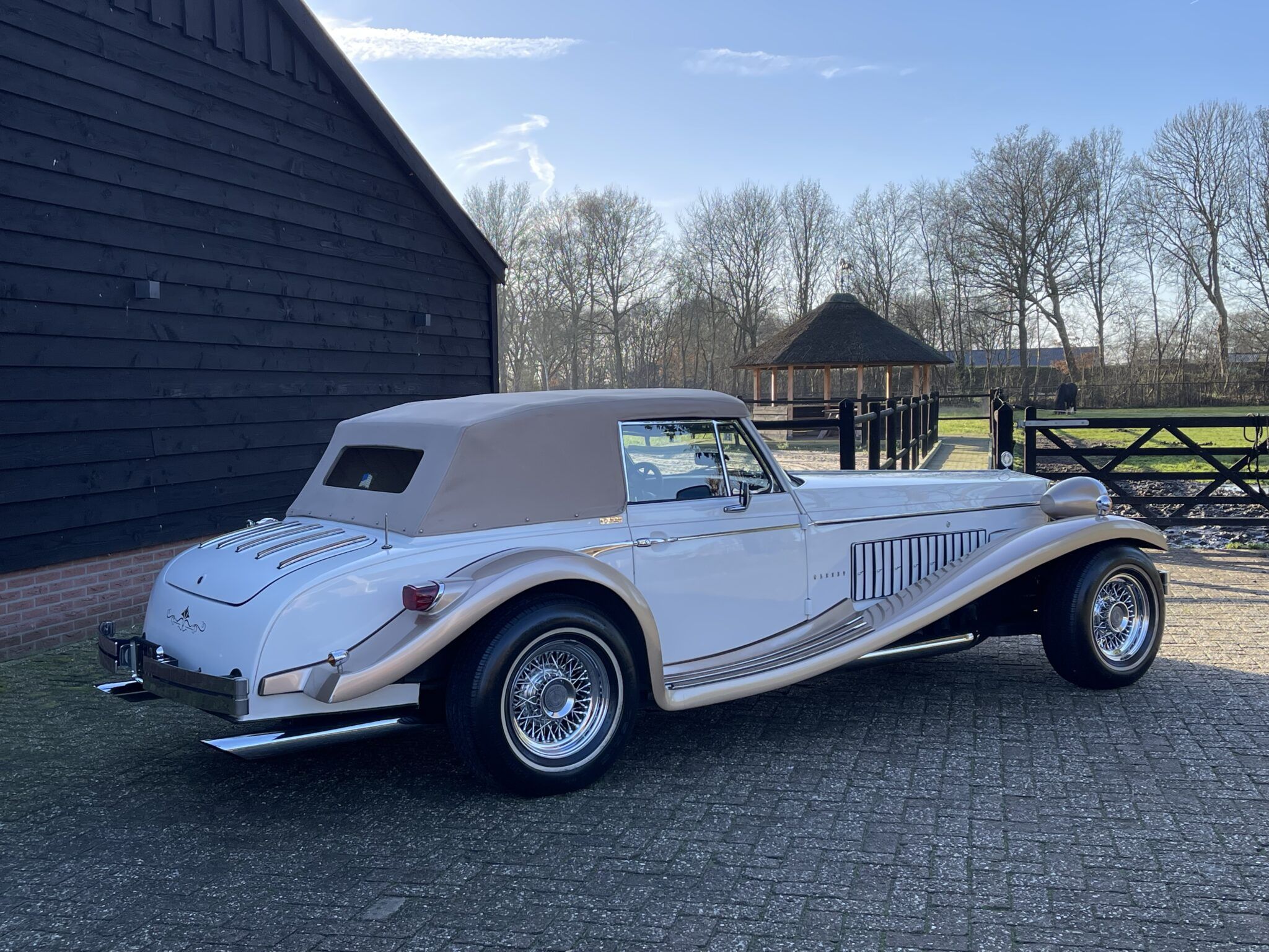 Clenet Series III Asha Roadster with only 21k miles from new, foto 2