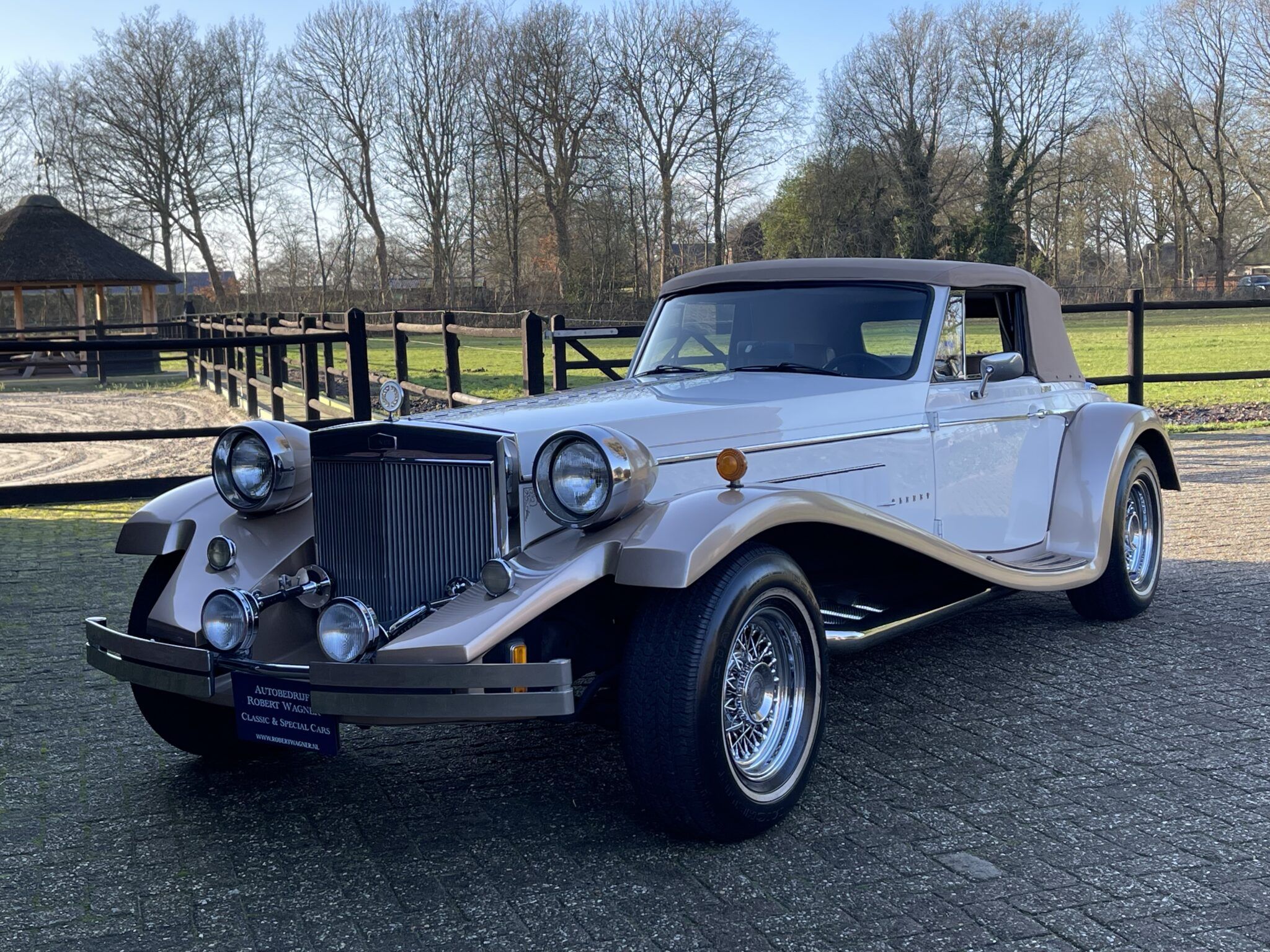 Clenet Series III Asha Roadster with only 21k miles from new, foto 3