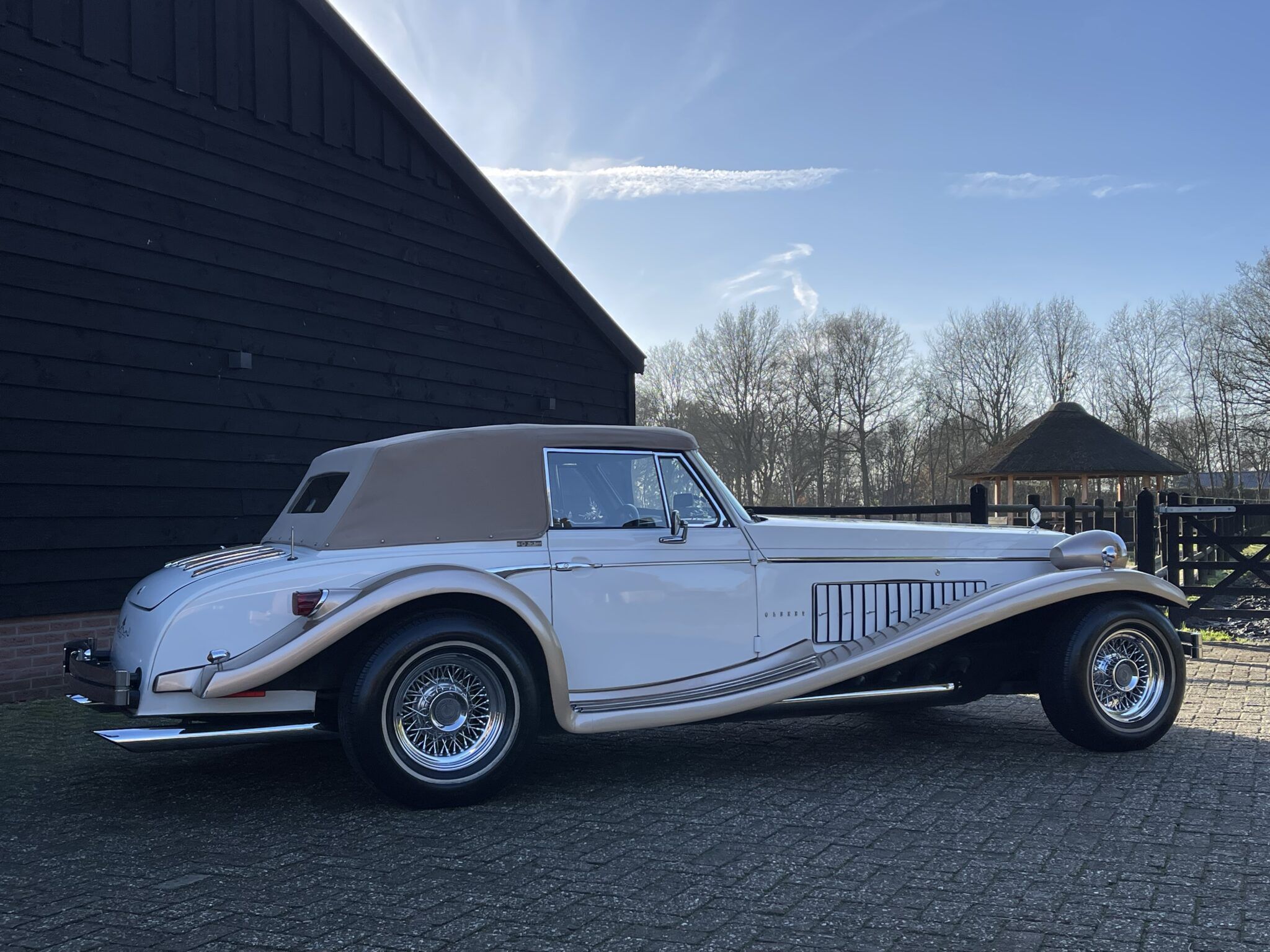 Clenet Series III Asha Roadster with only 21k miles from new, foto 4