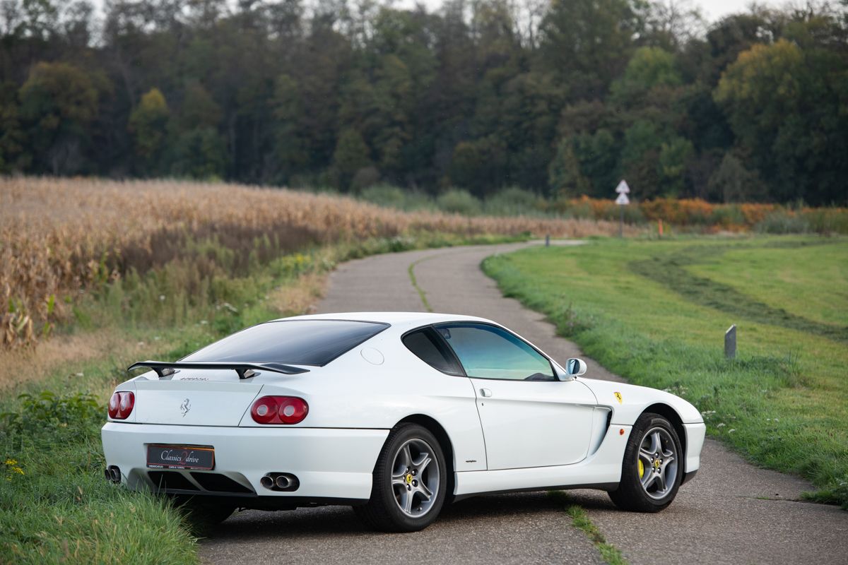Very beautiful Ferrari 456 GTA from 1997 in white, foto 2