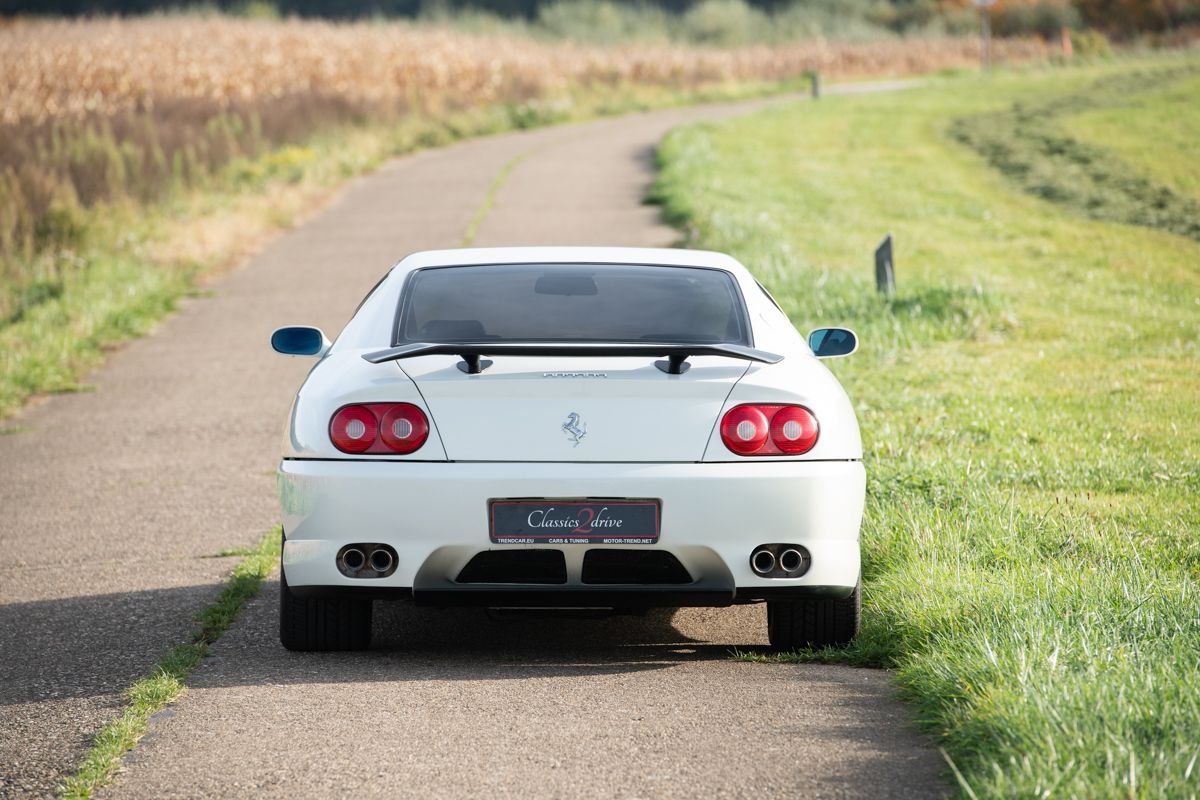 Very beautiful Ferrari 456 GTA from 1997 in white, foto 3