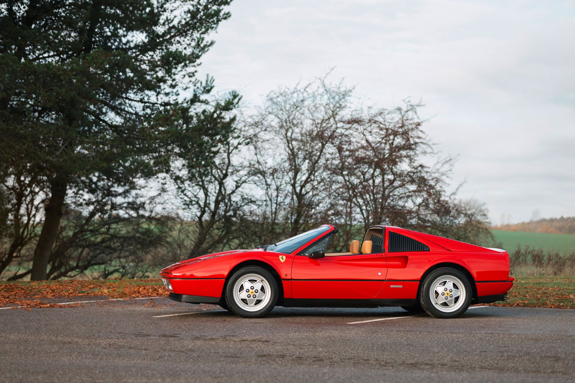 1989 Ferrari 328 GTS. 49.651 KM. Major service w. new belts, foto 3