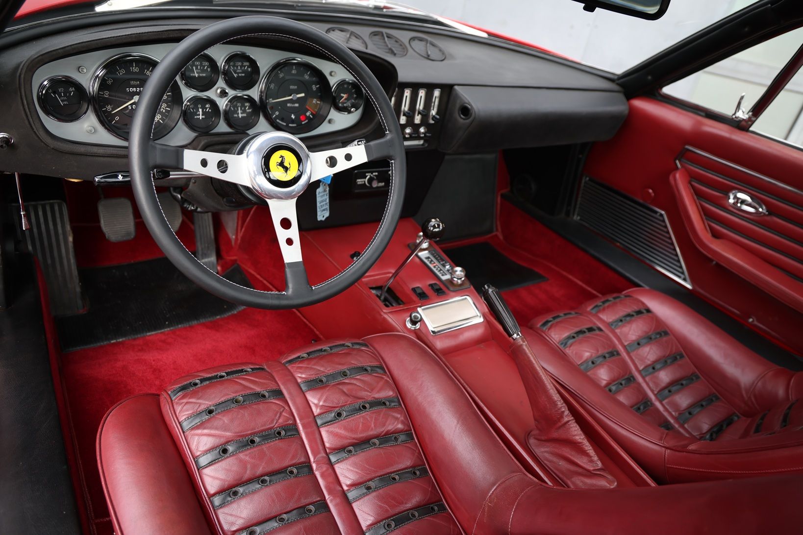Ferrari 365 GTB/4 Daytona Acrylic Glass Version LHD, foto 3