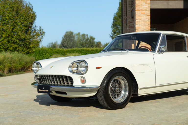 1964 FERRARI 330 GT 2+2 MK I, foto 9