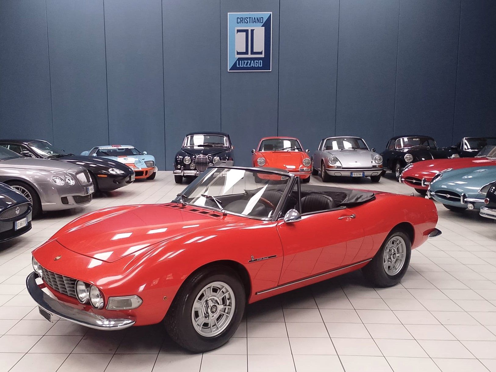 1968 Fiat Dino Spider 2000 (1966 - 1969) Spider Convertible, foto 2