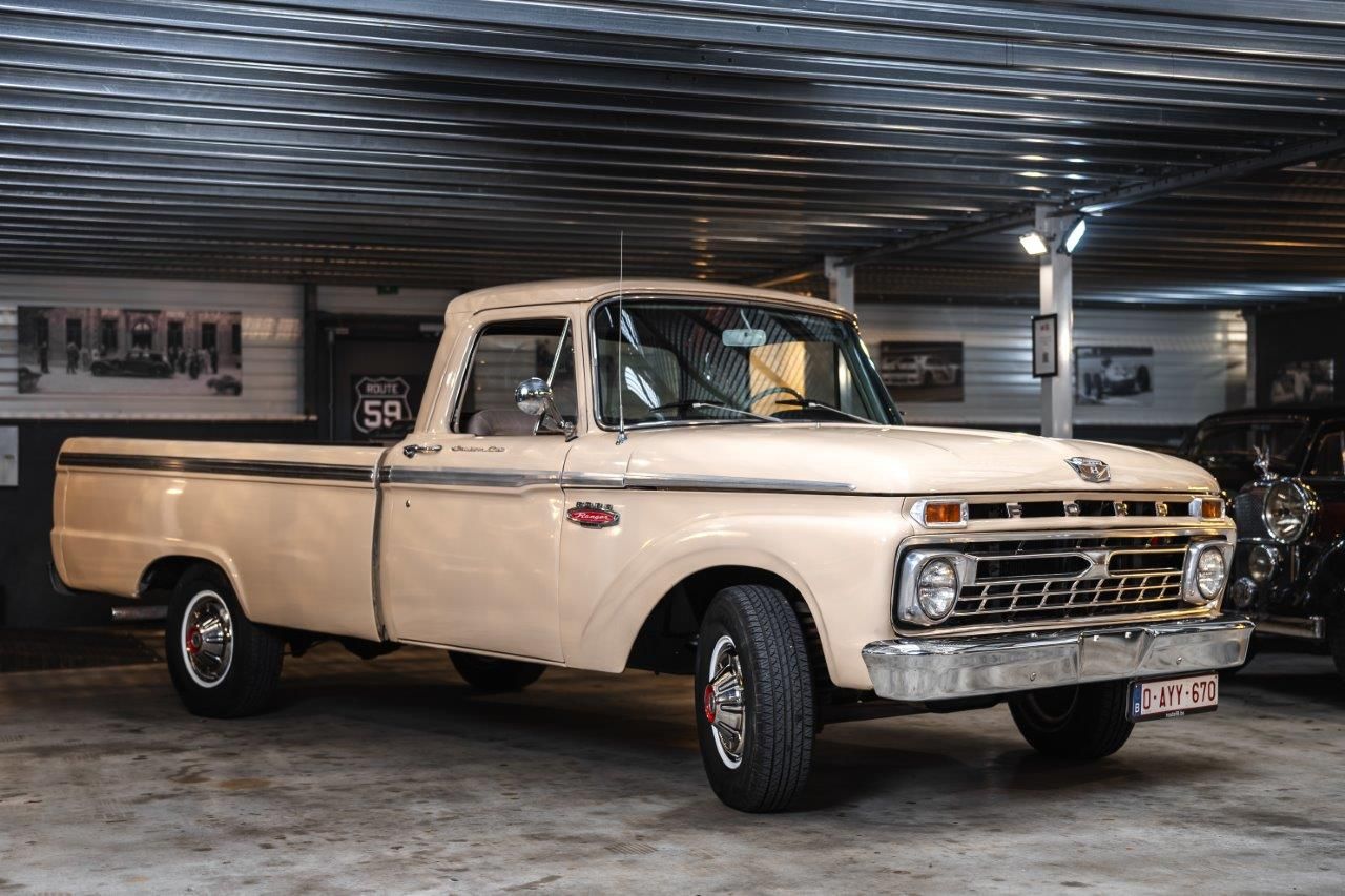 Ford F100 Custom Cab V8 3 Speed Manual, foto 3