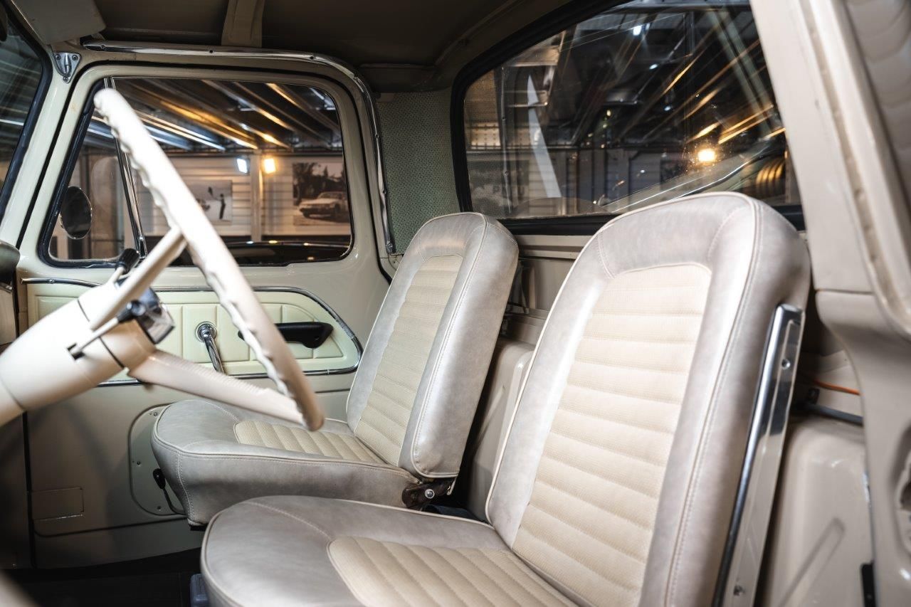 Ford F100 Custom Cab V8 3 Speed Manual, foto 9