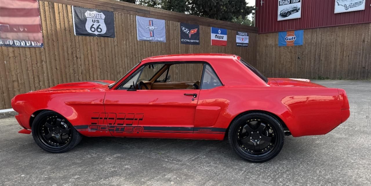 FORD Mustang COUPÉ GT RESTOMOD - 1966, foto 7