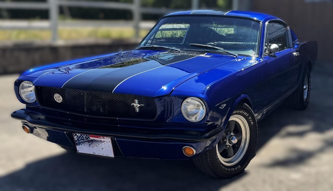 1965 Ford Mustang Fastback 1st Gen (1965-1966), foto 1