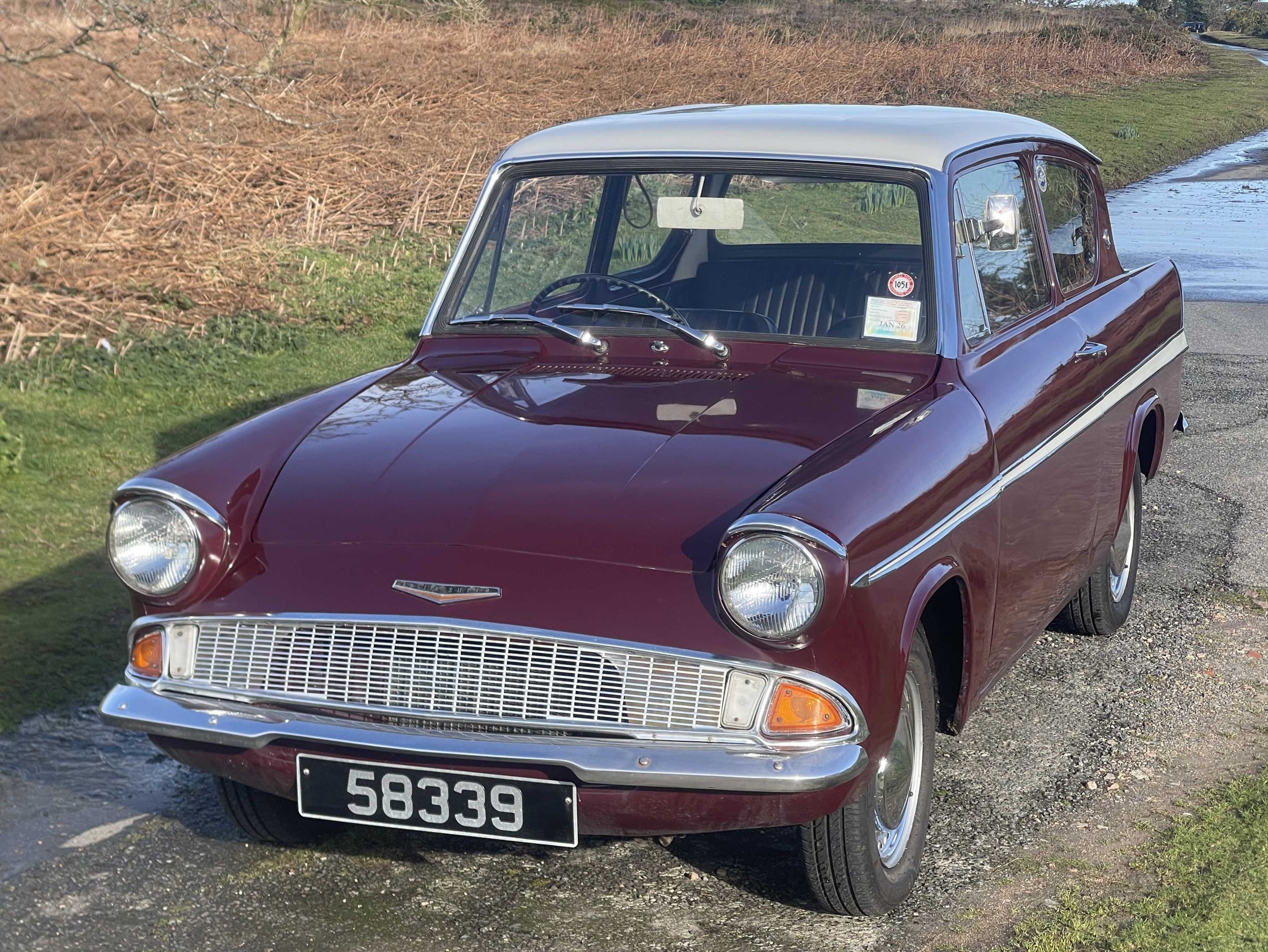 1966 Ford Anglia Super Saloon, foto 1