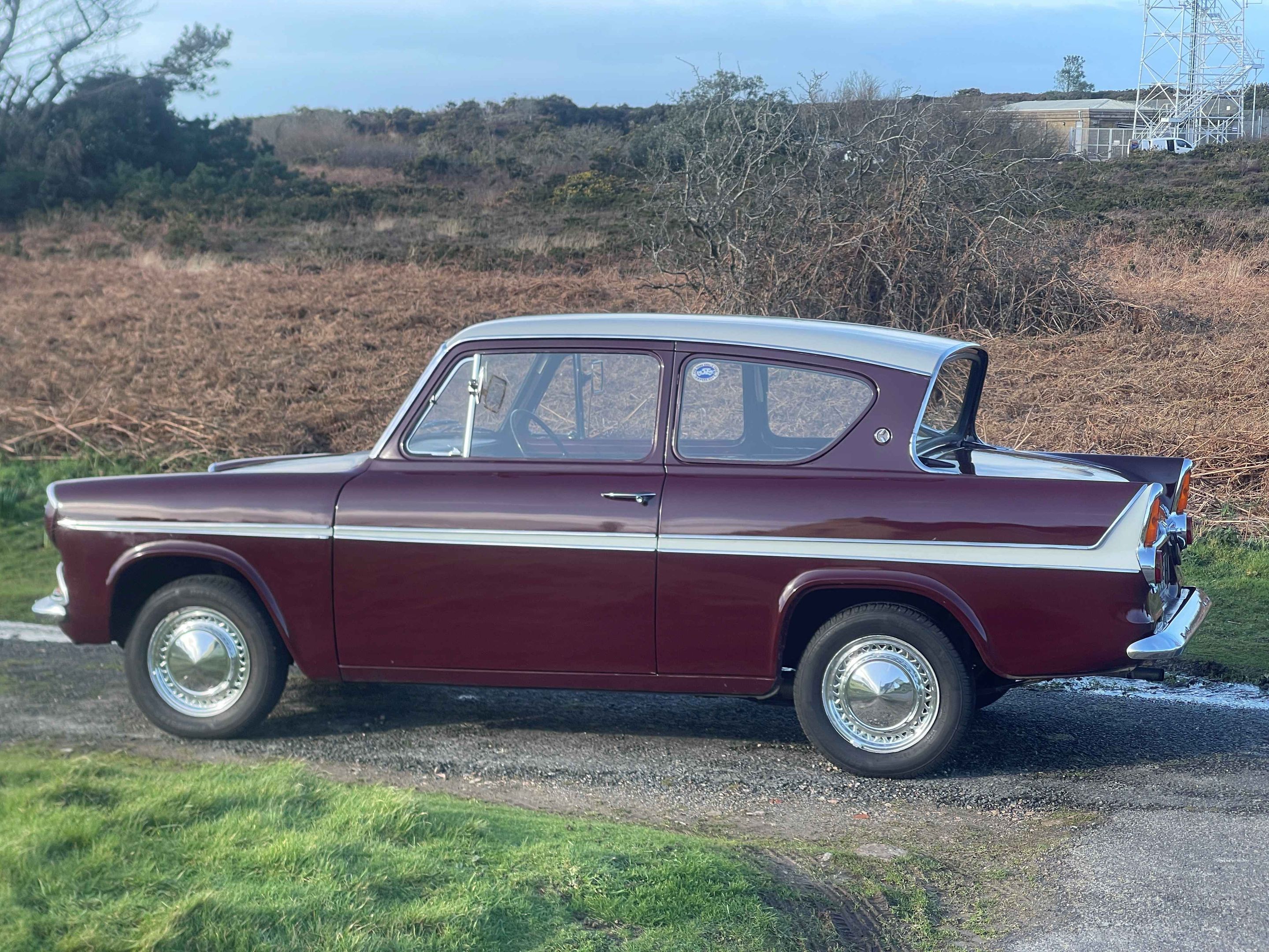 1966 Ford Anglia Super Saloon, foto 3