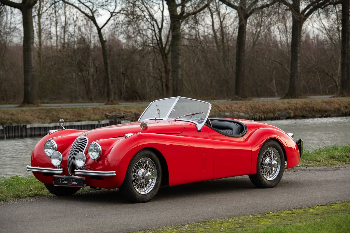 Fabulous Jaguar XK 120 Open-two-seater from 1951, foto 1