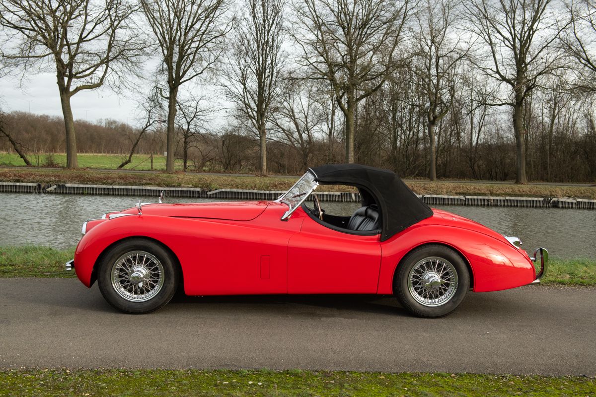 Fabulous Jaguar XK 120 Open-two-seater from 1951, foto 3