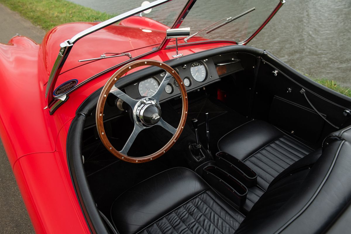 Fabulous Jaguar XK 120 Open-two-seater from 1951, foto 4