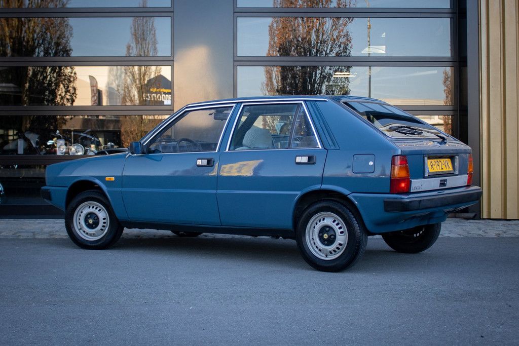 1983 Lancia Delta 1.3 5-speed | 1983 | 83.501 km | Originele, foto 3