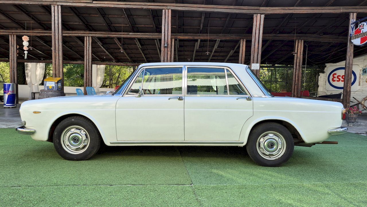 Lancia 2000 i.e. Berlina – 1972 - SUMMER PRICE, foto 3