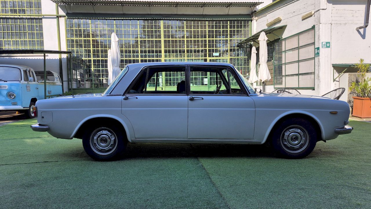 Lancia 2000 i.e. Berlina – 1972 - SUMMER PRICE, foto 11