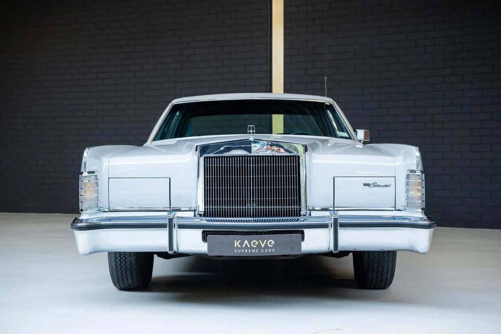 1977 Lincoln Continental Coupe (1 owner, original paint), foto 4