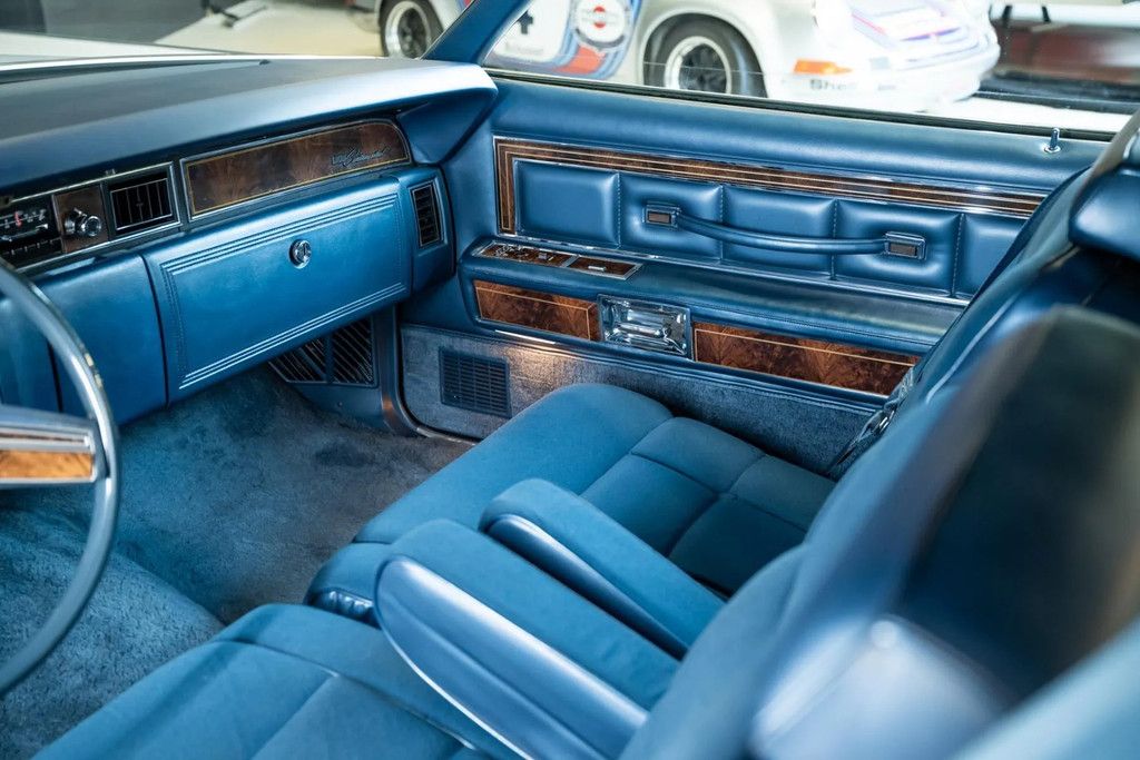 1977 Lincoln Continental Coupe (1 owner, original paint), foto 11