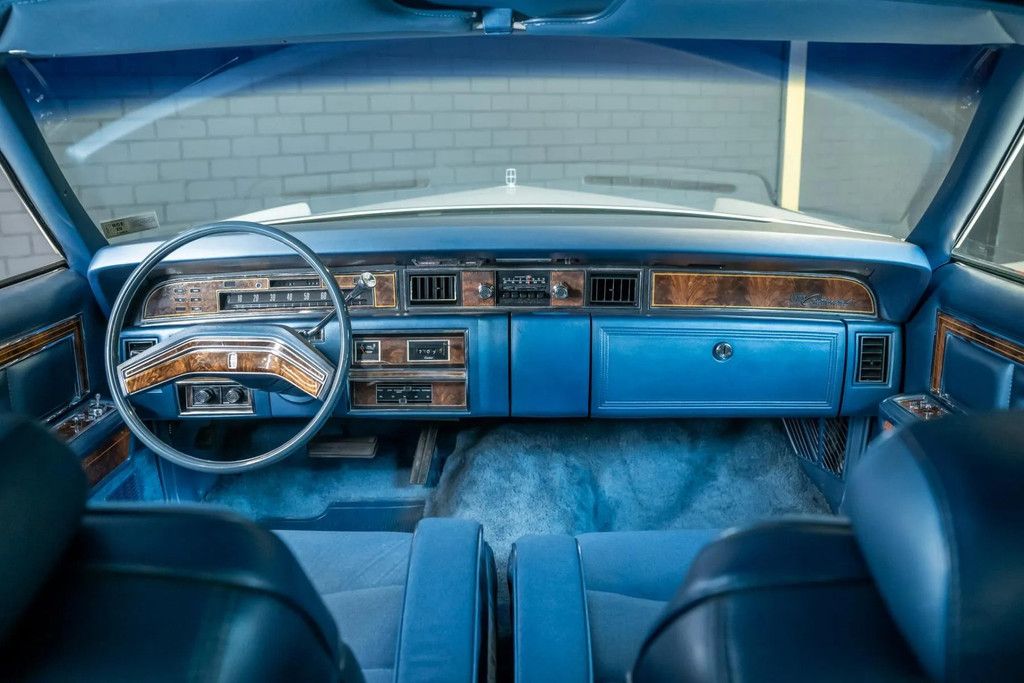 1977 Lincoln Continental Coupe (1 owner, original paint), foto 6