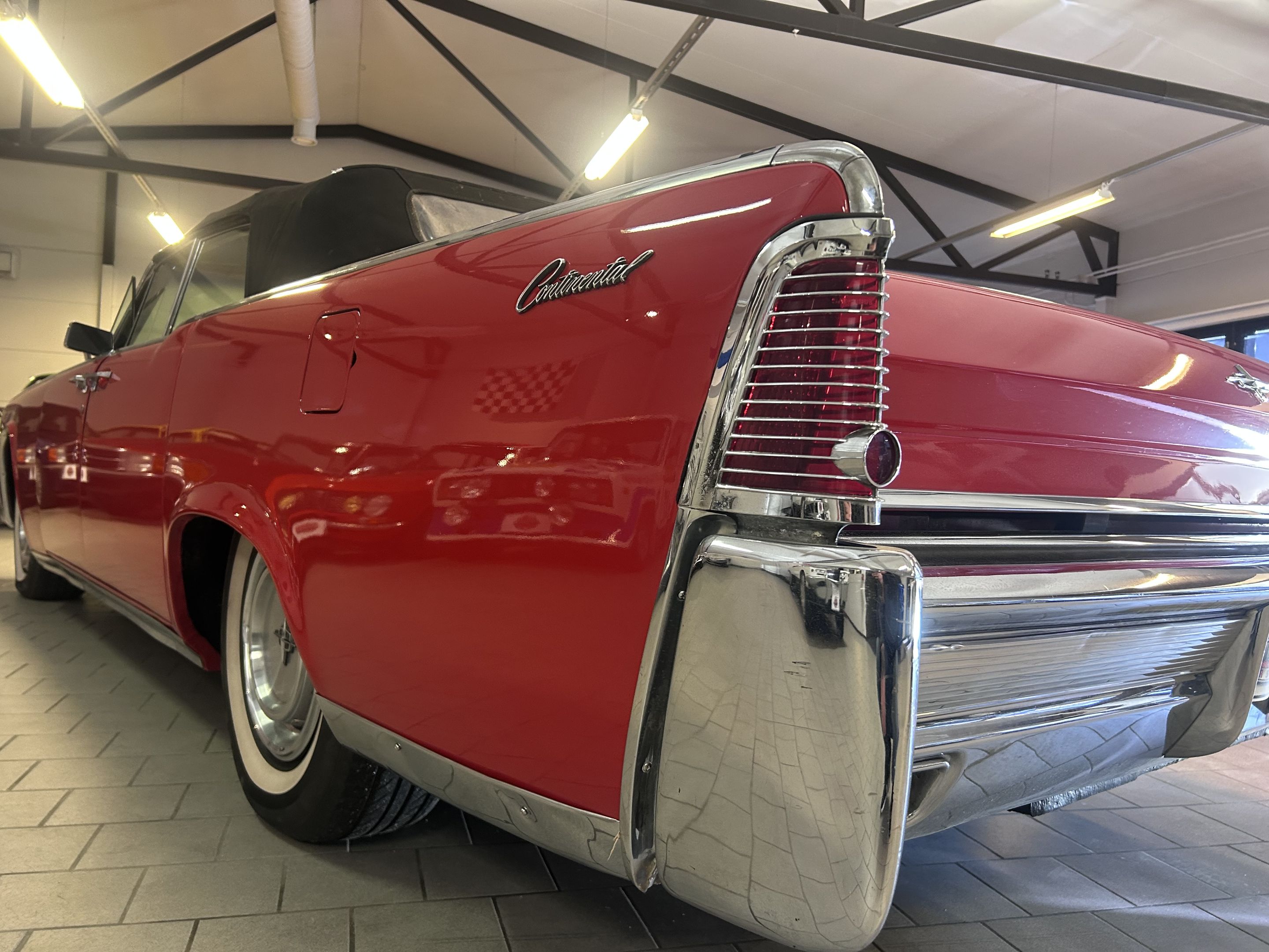 Lincoln Continental 4-Door Convertible, foto 10