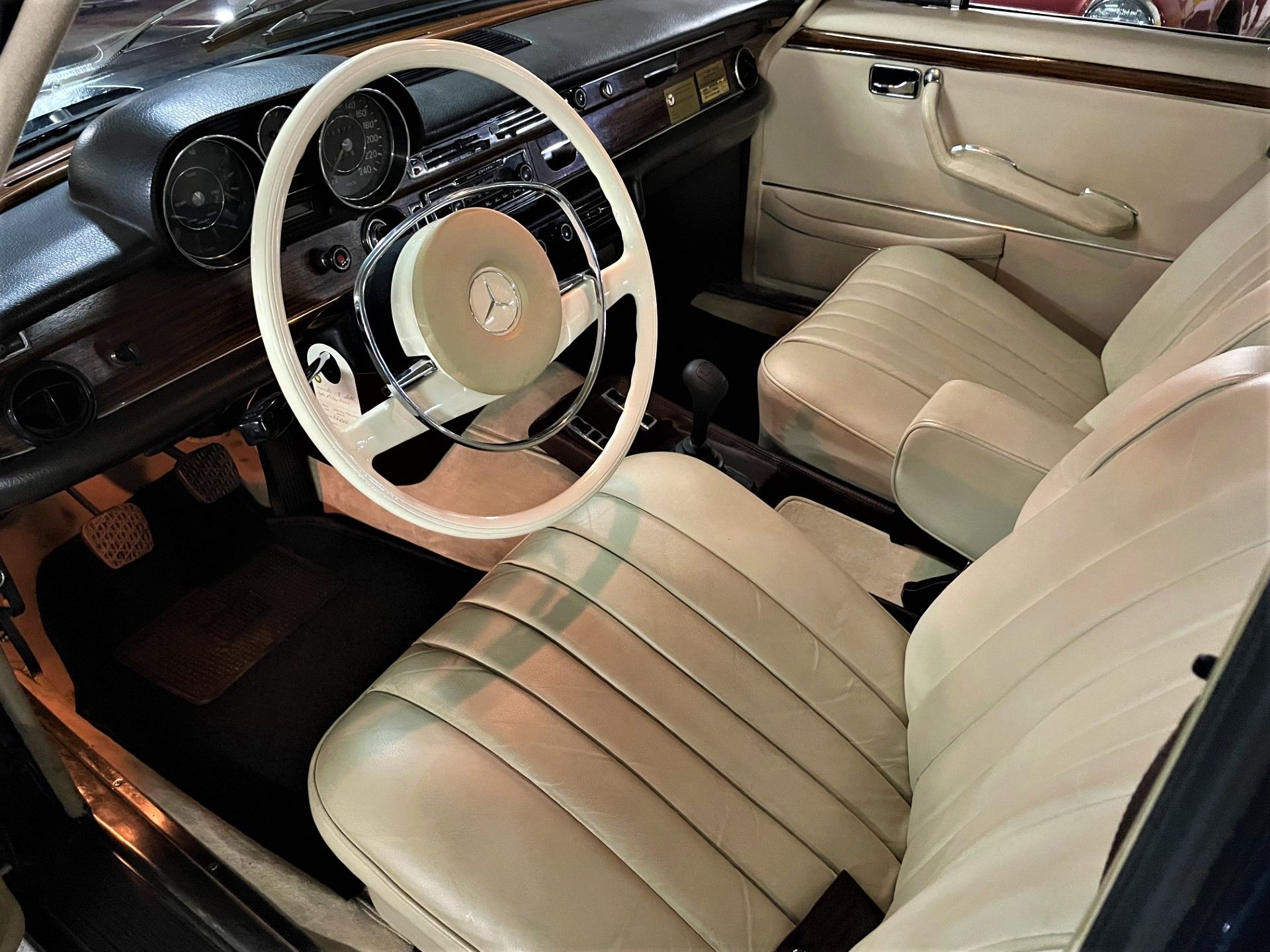 Mercedes-Benz 300 SEL 3.5, foto 6