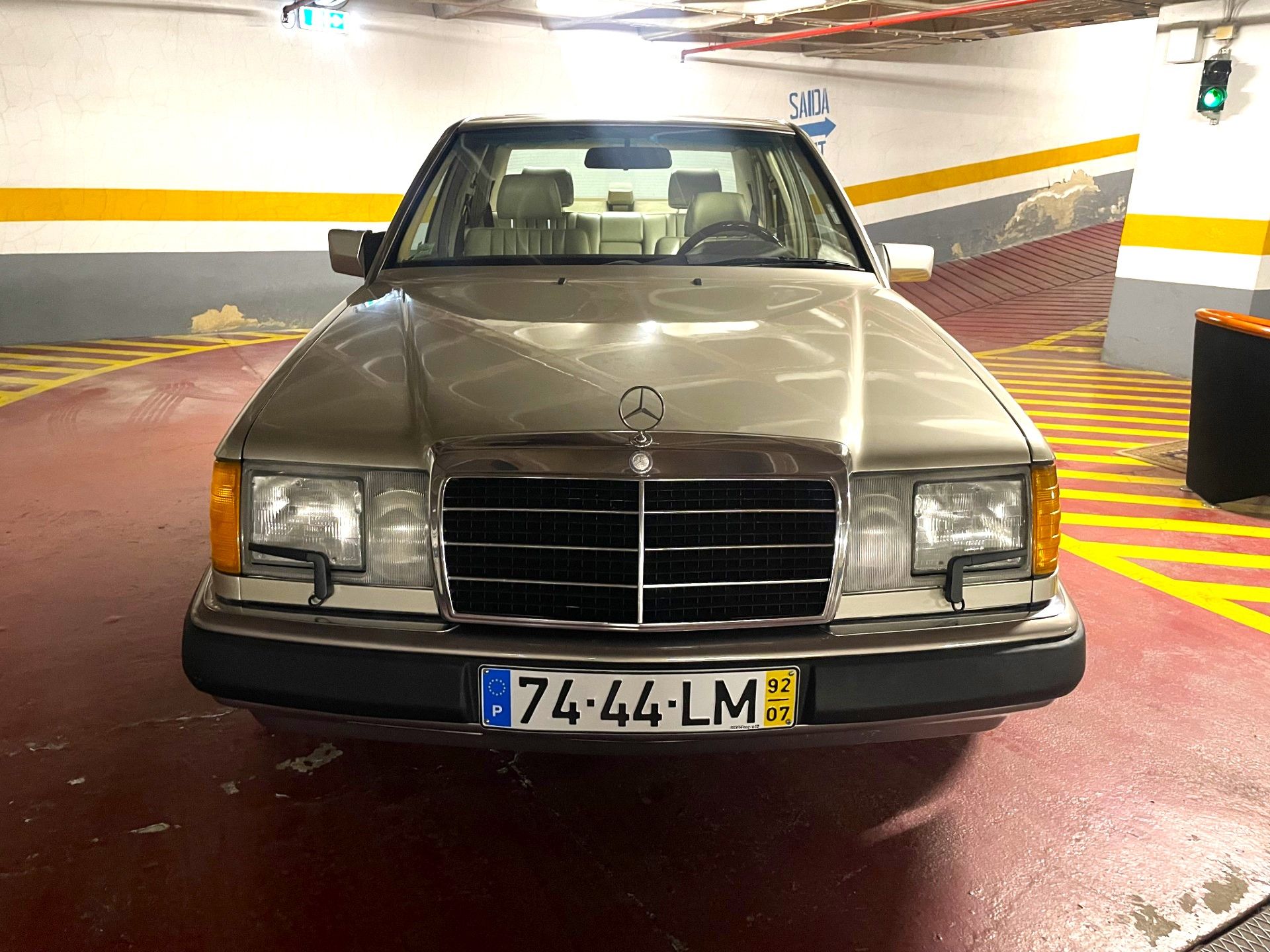 Mercedes-Benz 300 D 2.5 Turbo (W124), foto 2