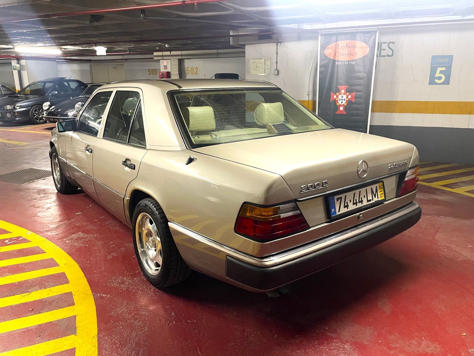 Mercedes-Benz 300 D 2.5 Turbo (W124), foto 6