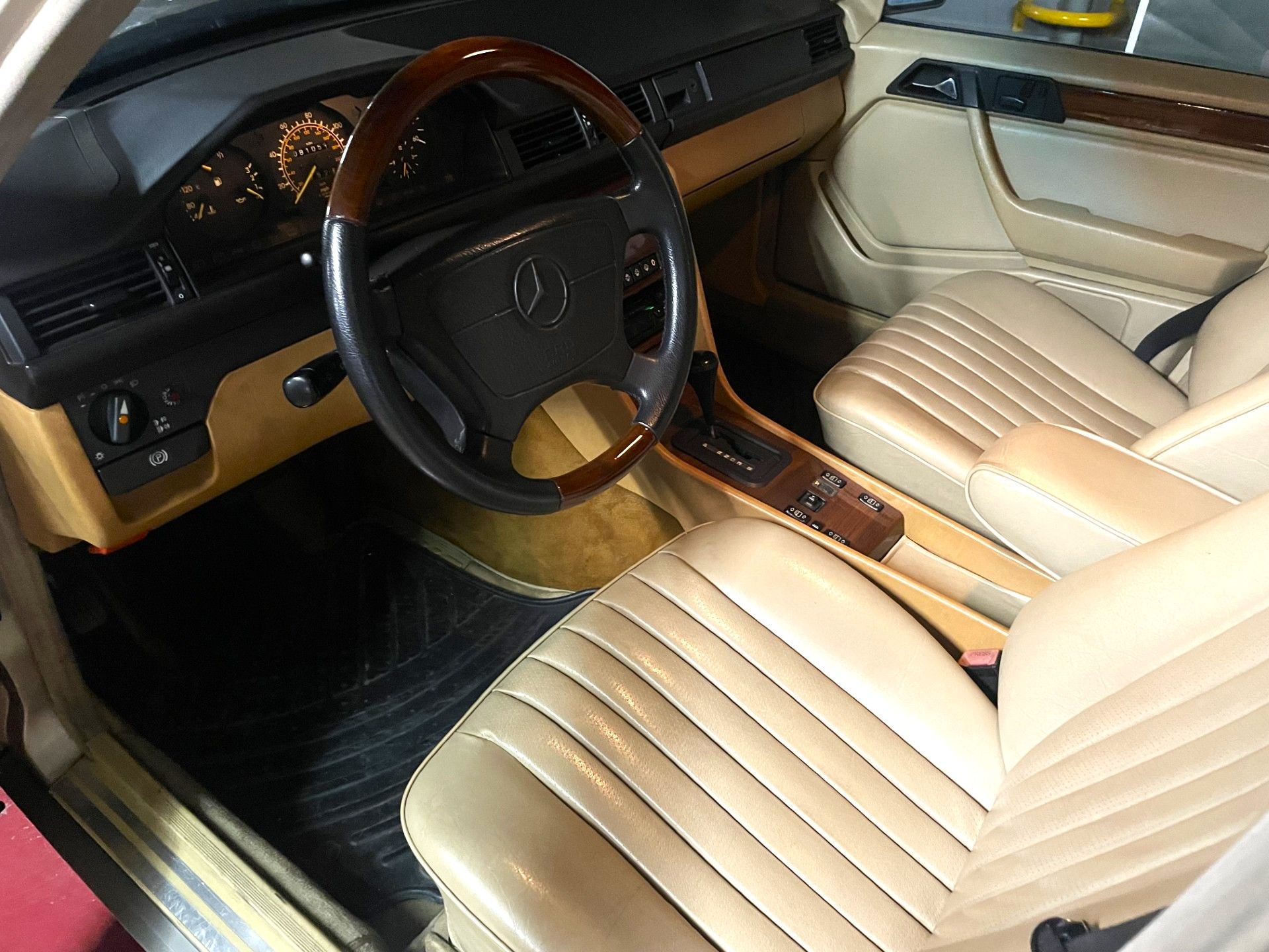 Mercedes-Benz 300 D 2.5 Turbo (W124), foto 7