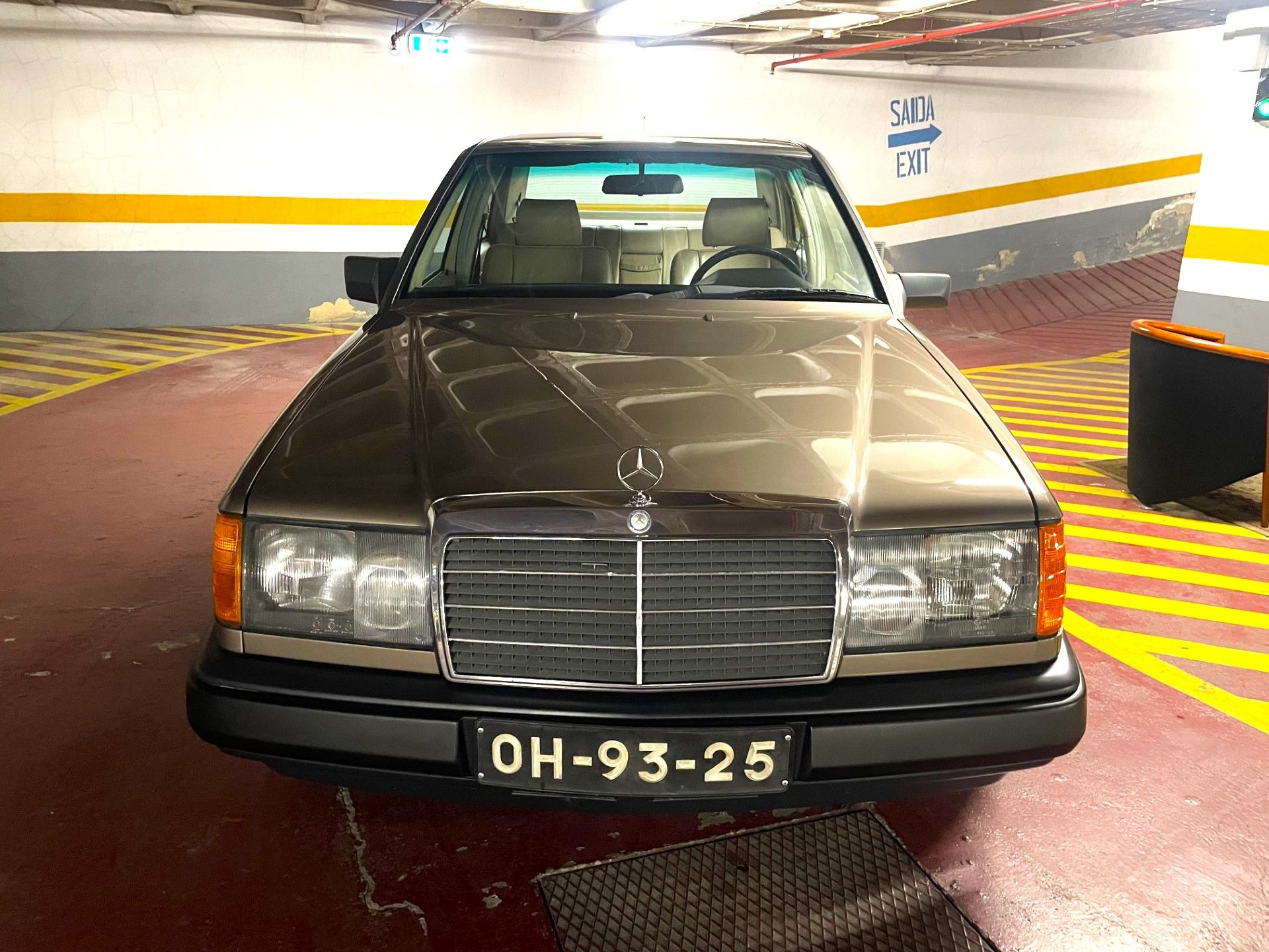 Mercedes-Benz 230 E (W124), foto 2