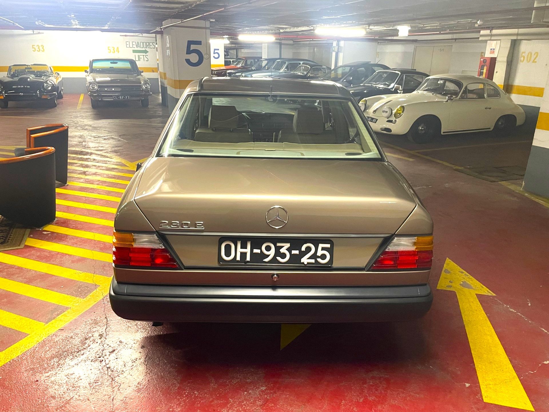 Mercedes-Benz 230 E (W124), foto 3
