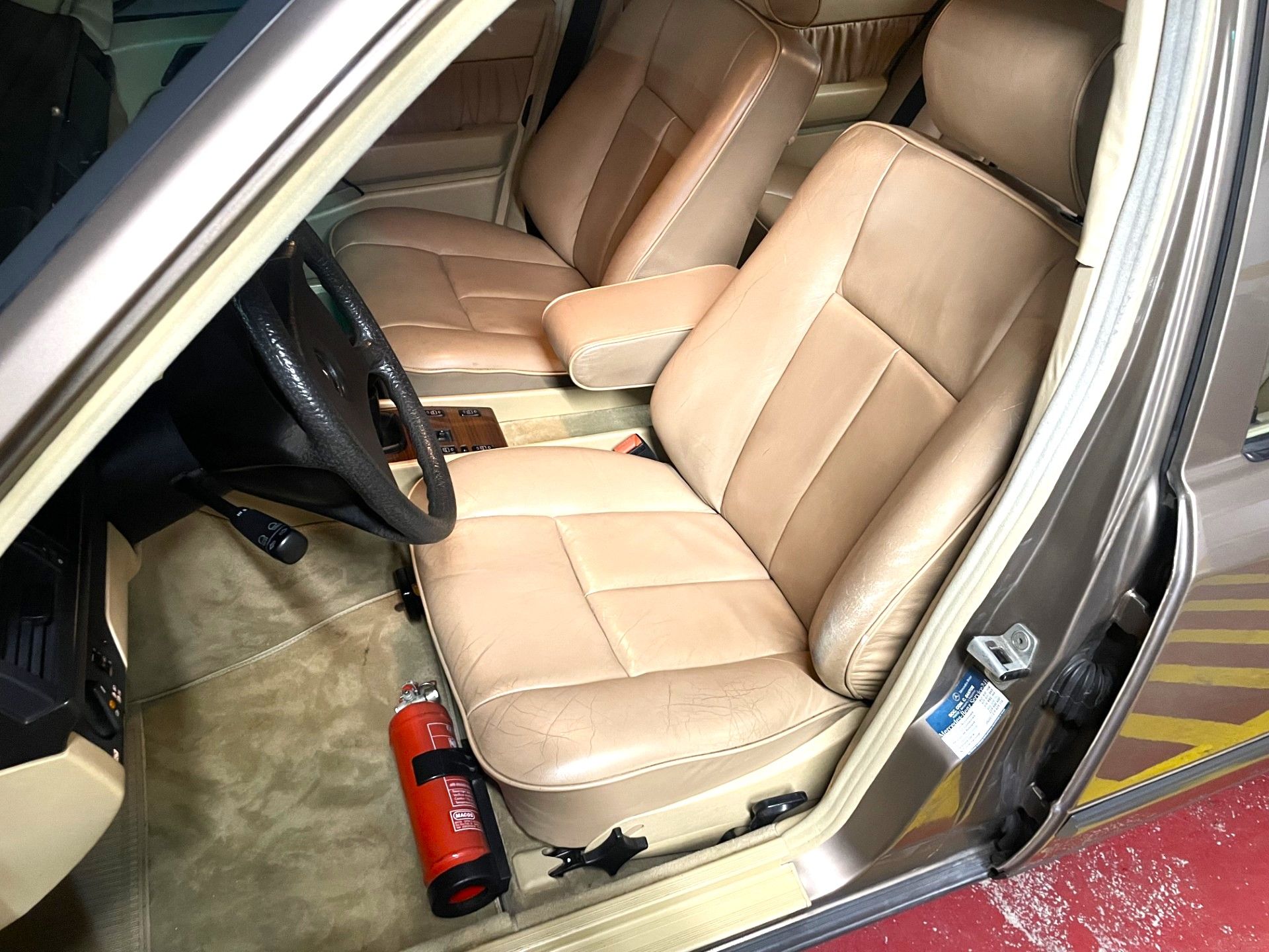 Mercedes-Benz 230 E (W124), foto 11