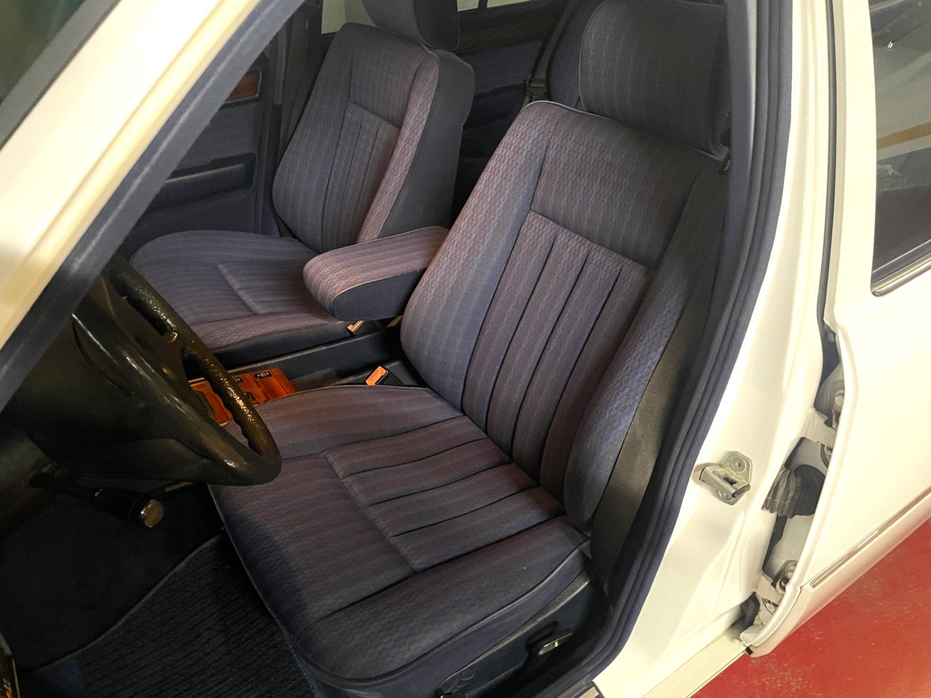 Mercedes-Benz 230 TE (W124), foto 10