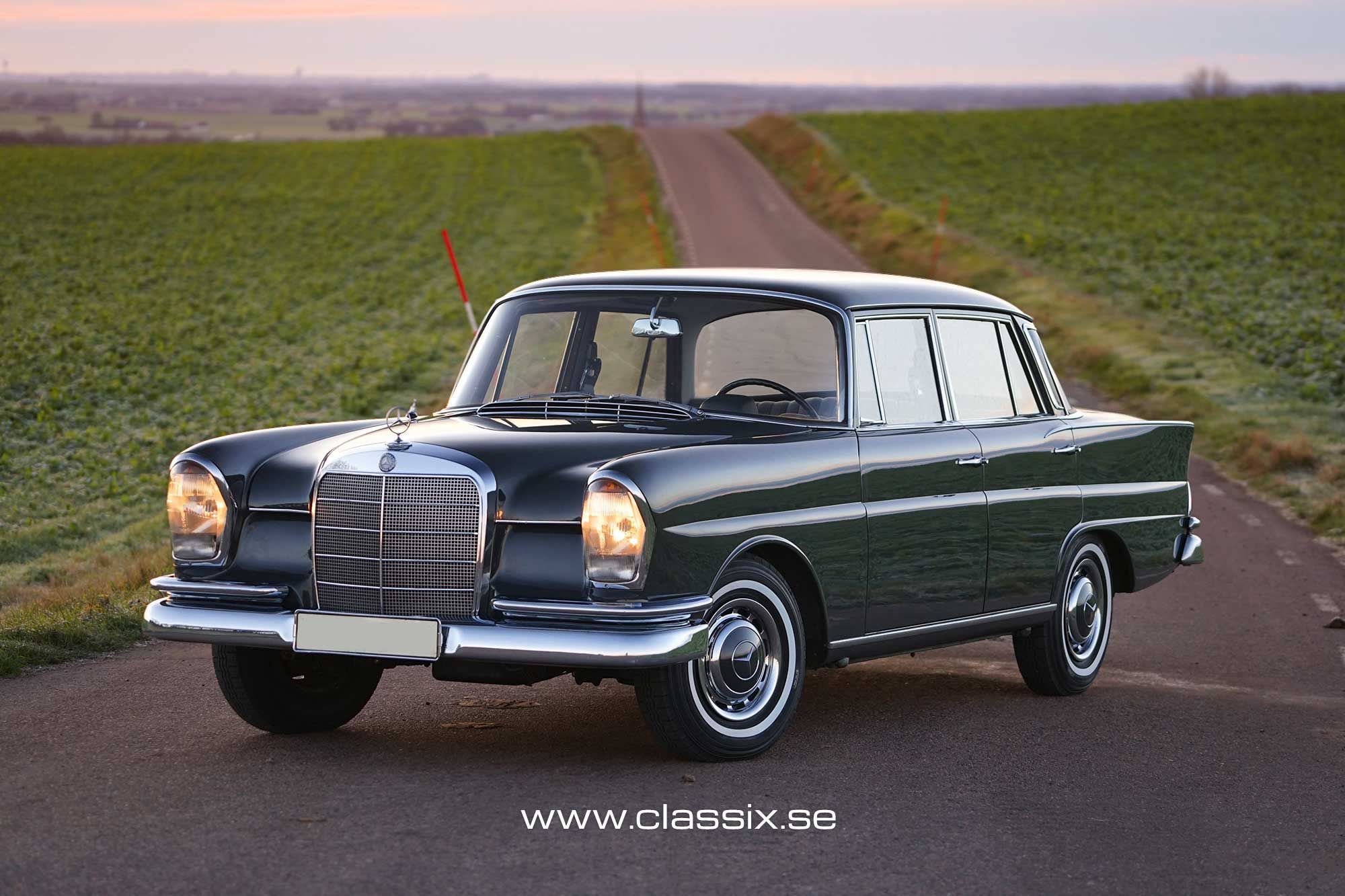 Mercedes 220 SB W111 Extremely original! Servicebook!, foto 1