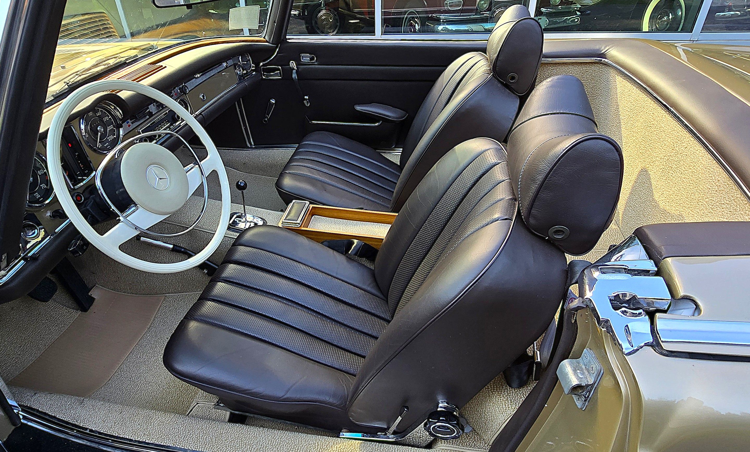 1971 Mercedes SL Class W113 Pagode Roadster, foto 7
