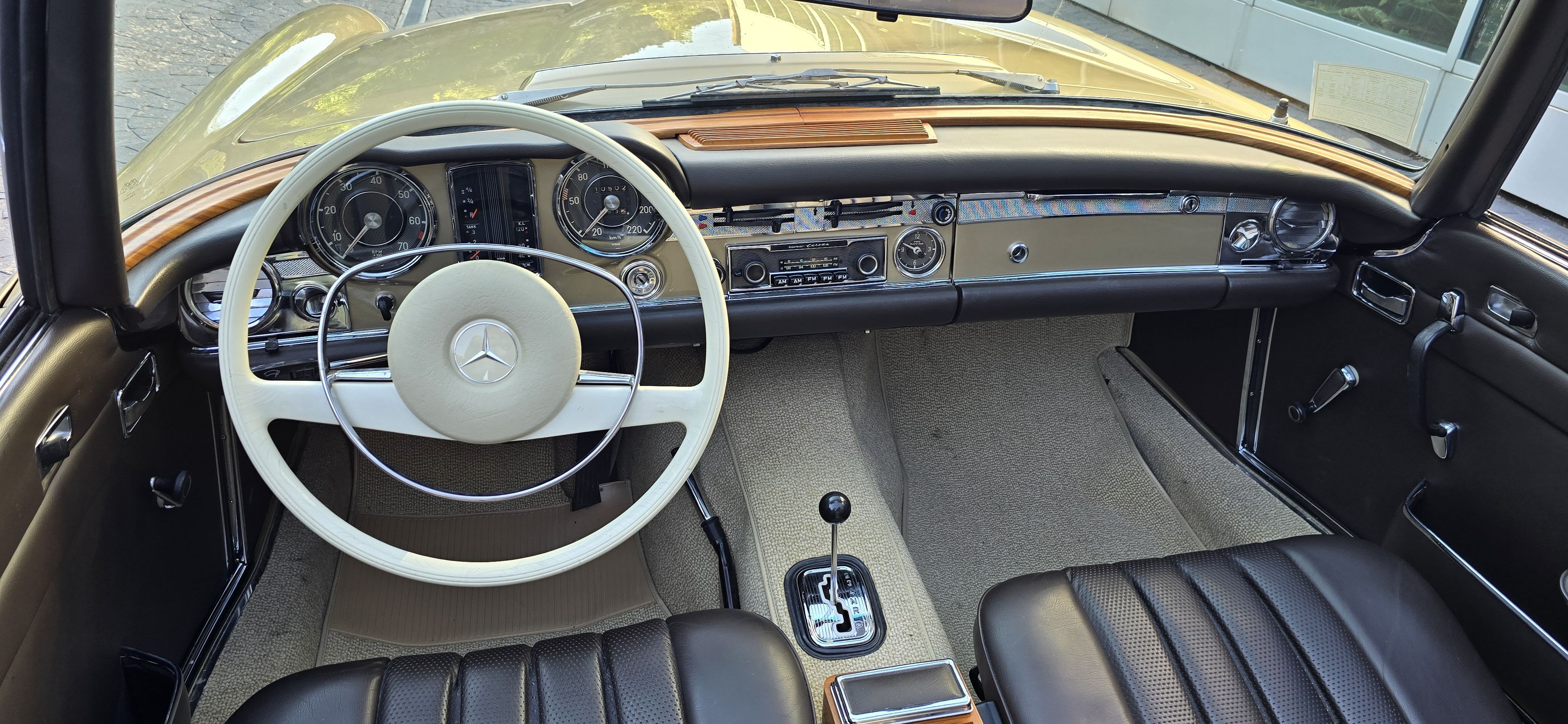 1971 Mercedes SL Class W113 Pagode Roadster, foto 8