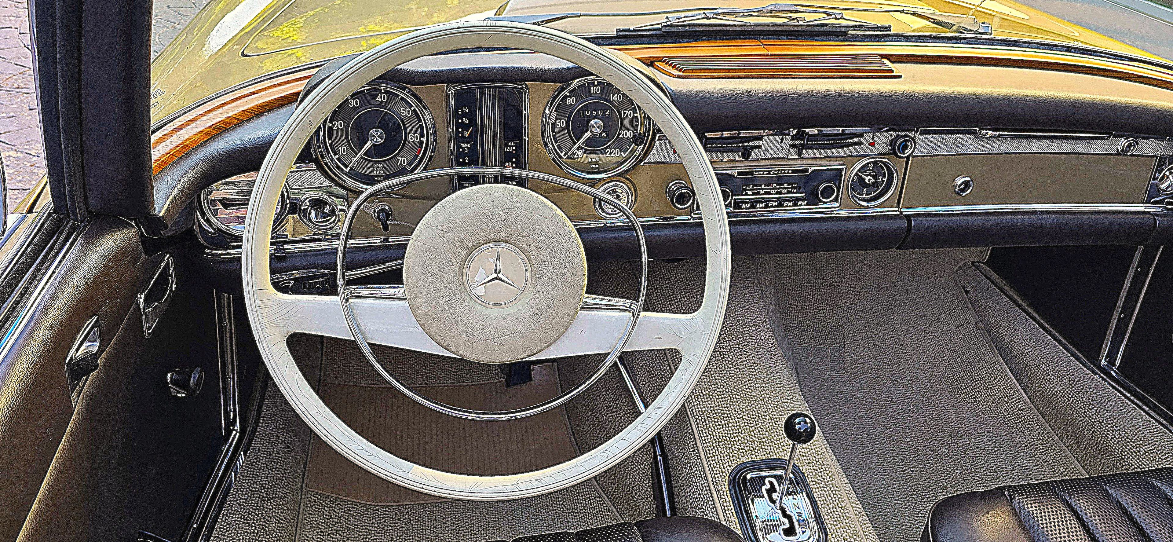 1971 Mercedes SL Class W113 Pagode Roadster, foto 9