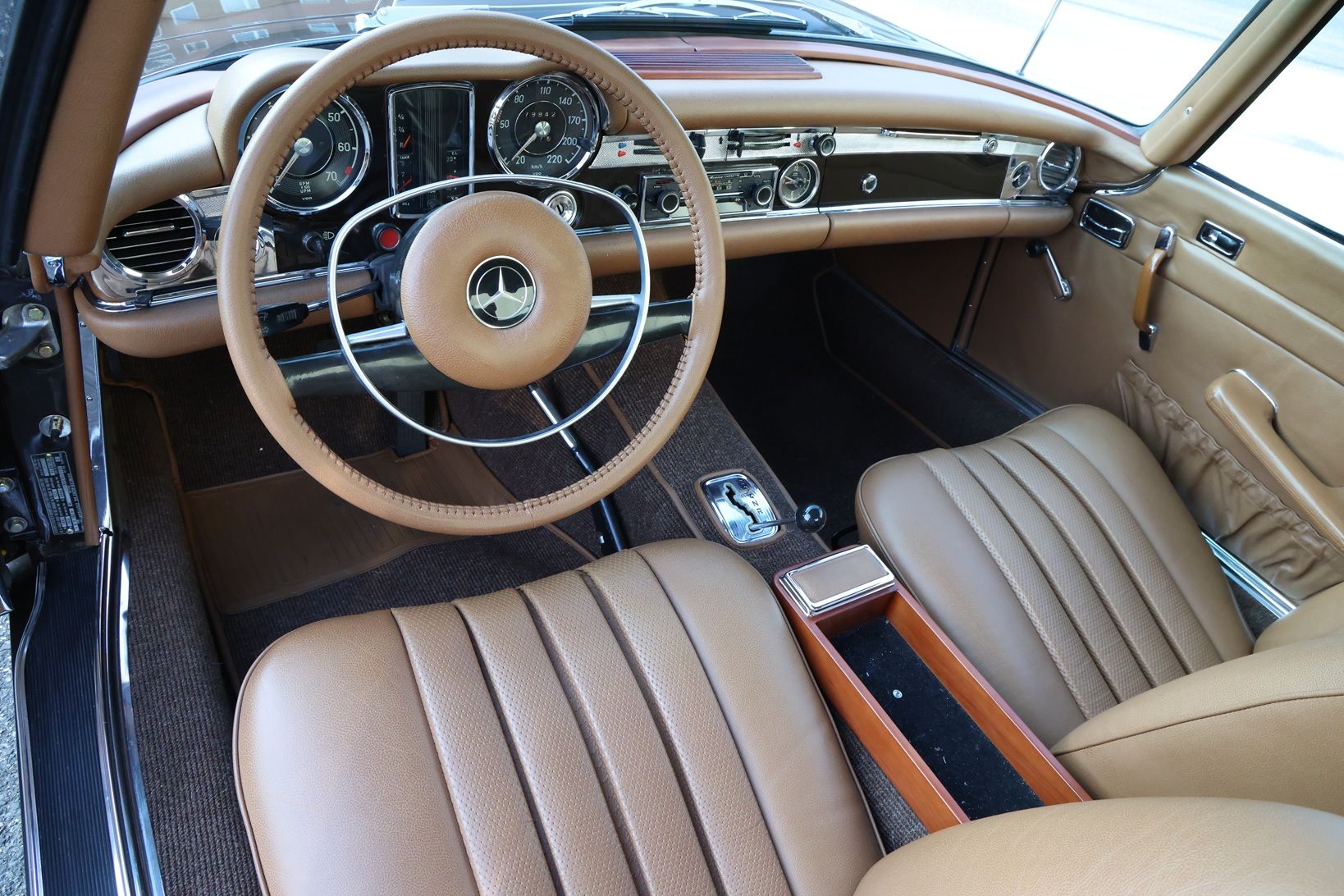 Mercedes-Benz 280 SL Pagode "California" LHD, foto 3