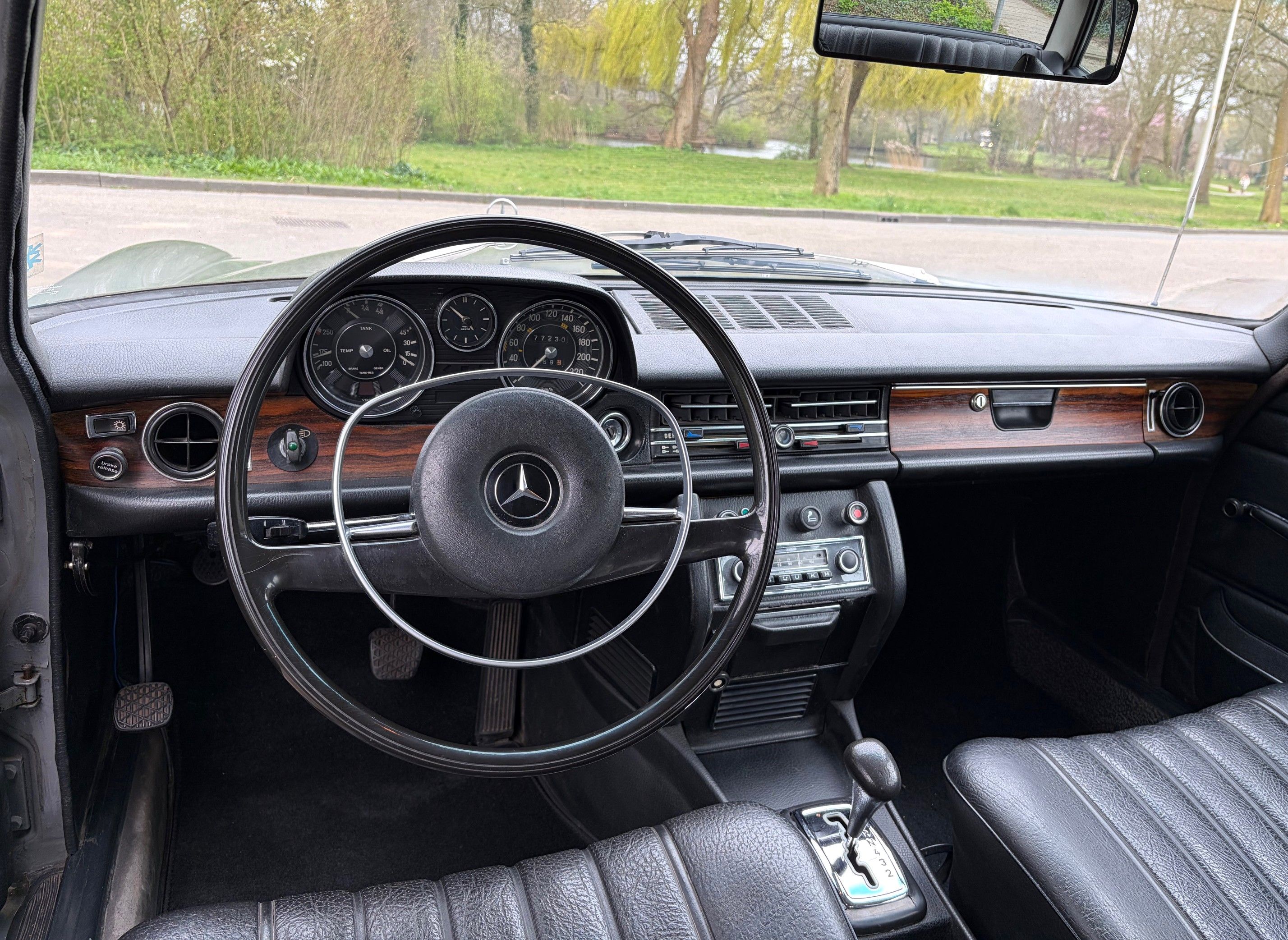 Mercedes 250 W114 /8 Full History and very original., foto 3